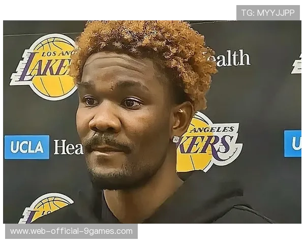 湖人里夫斯缺阵,艾顿需扛起内线重任